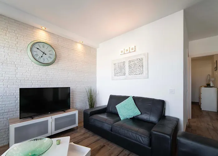 Club Valena 48 Sea Views, Wifi, Close To & Amenities At Matagorda Apartman *